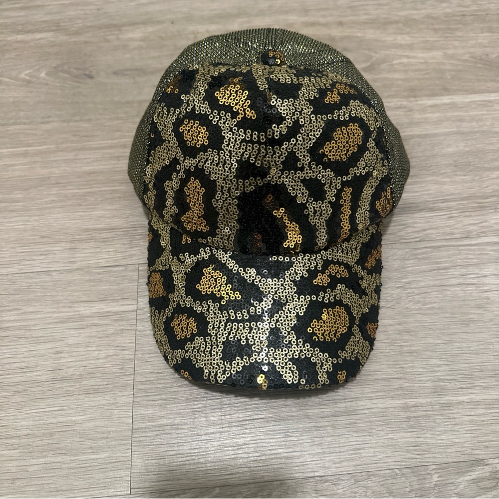 Sequin Leopard Print Cap